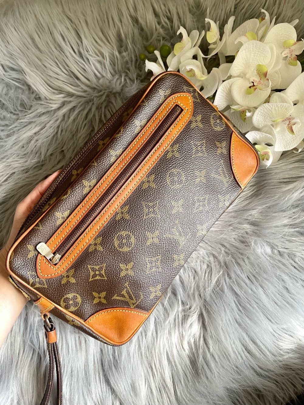 Authentic Louis Vuitton vintage monogram Marley Dragonne GM clutch bag